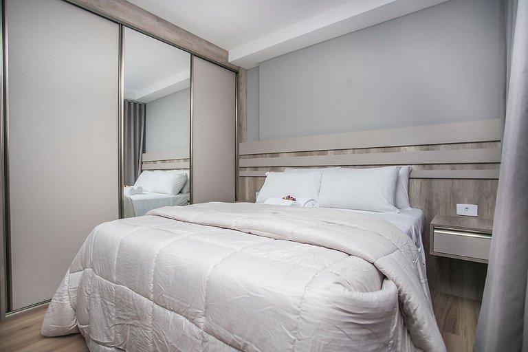 Studio com Cama de Casal e Sofá - ALL1621