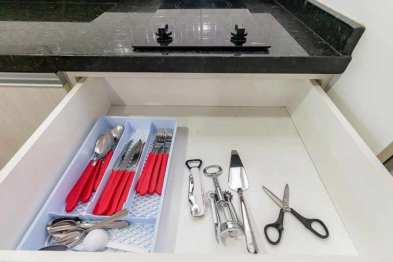 Apto de 1q no 29º andar, c/ vaga e piscina-SEV2905