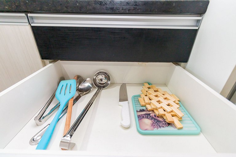 Apto de 1q no 29º andar, c/ vaga e piscina-SEV2905