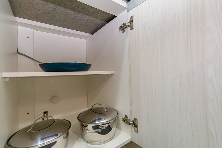 Apto de 1q no 29º andar, c/ vaga e piscina-SEV2905