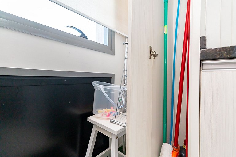 Apto de 1q no 29º andar, c/ vaga e piscina-SEV2905