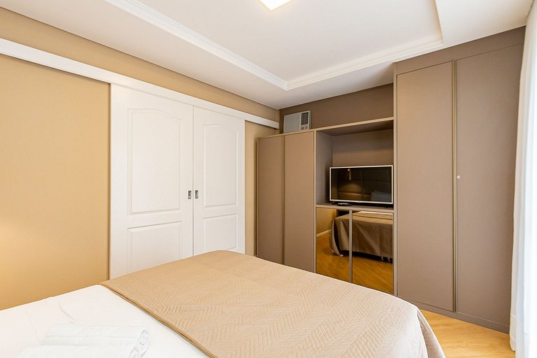 Apartamento 1 Quarto com Vaga no Batel - LUC0108