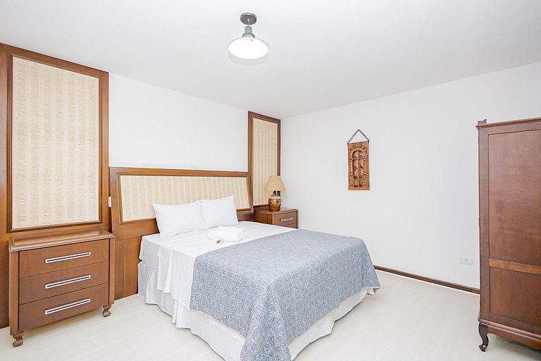 Casa com 4 Quartos e 3 Vagas - CLA1524