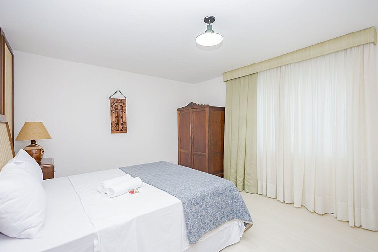 Casa com 4 Quartos e 3 Vagas - CLA1524