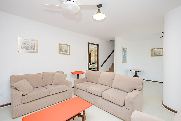 Casa com 4 Quartos e 3 Vagas - CLA1524