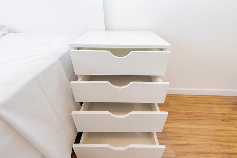 Ap 2q no 27º andar, c/ vaga e piscina - UNI2707