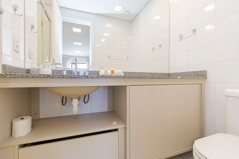 Ap 2q no 27º andar, c/ vaga e piscina - UNI2707