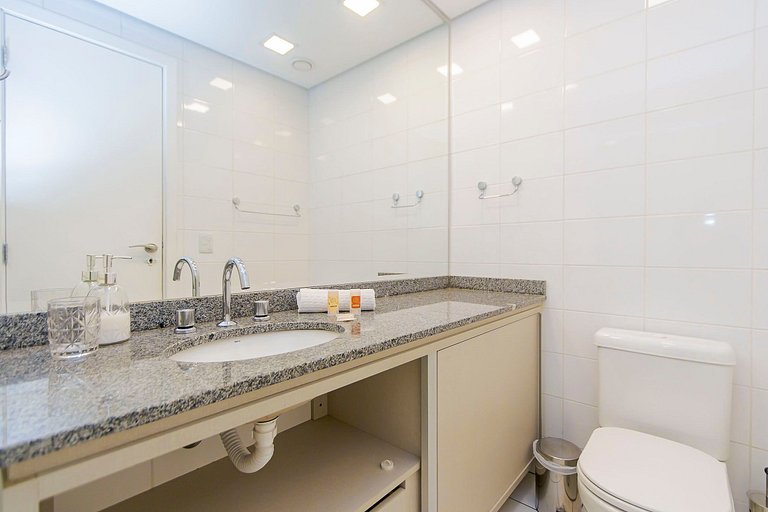 Ap 2q no 27º andar, c/ vaga e piscina - UNI2707