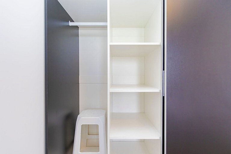 Ap 2q no 27º andar, c/ vaga e piscina - UNI2707