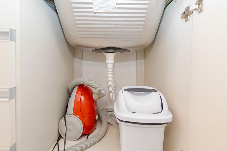 Ap 2q no 27º andar, c/ vaga e piscina - UNI2707