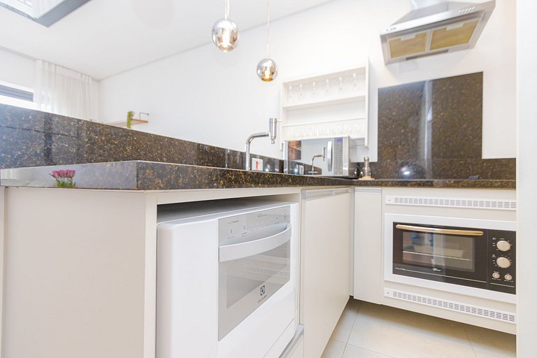 Ap 2q no 27º andar, c/ vaga e piscina - UNI2707