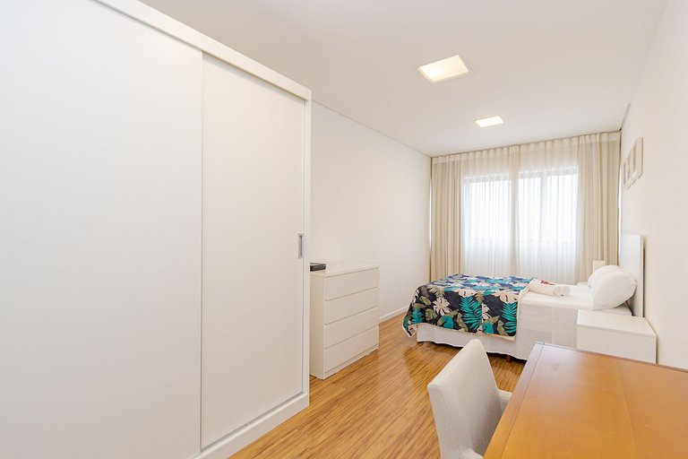 Ap 2q no 27º andar, c/ vaga e piscina - UNI2707