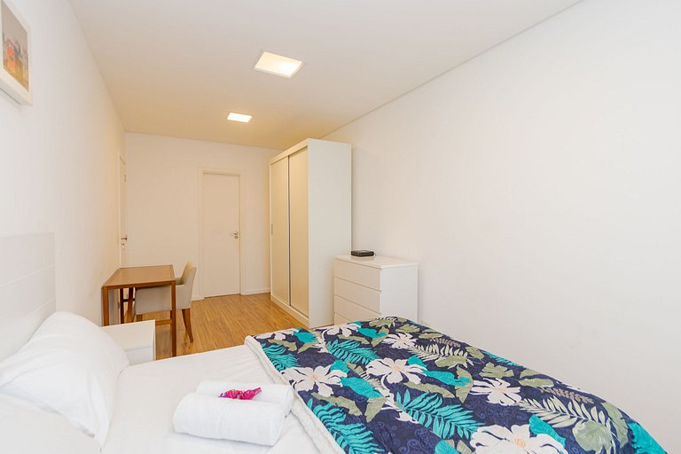 Ap 2q no 27º andar, c/ vaga e piscina - UNI2707