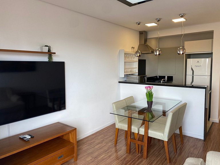 Ap 2q no 27º andar, c/ vaga e piscina - UNI2707