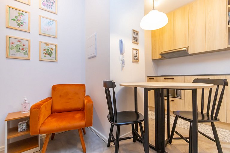 Apartamento Cama King, Solteiro e Berço - ALL1401