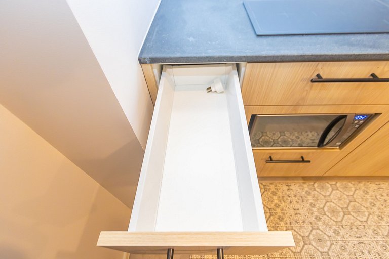 Apartamento Cama King, Solteiro e Berço - ALL1401