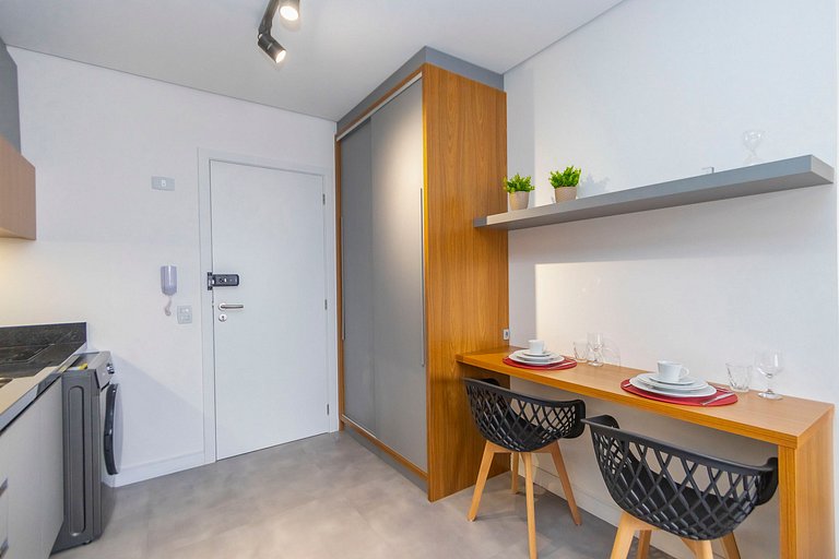 Studio Completo para 5 Pessoas Com Garagem-EIX0505