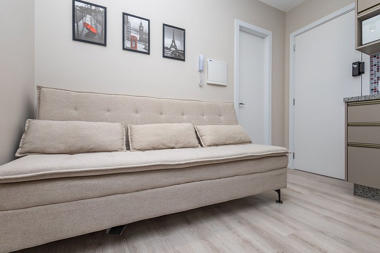 Apto de 1Q perto do Teatro Guaira - NEW0403