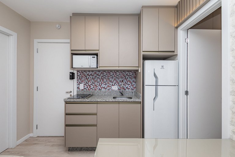 Apto de 1Q perto do Teatro Guaira - NEW0403