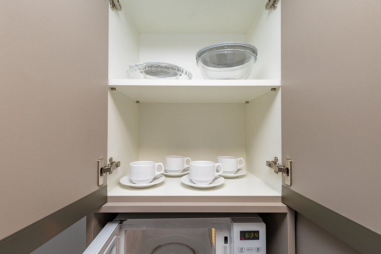 Apto de 1Q perto do Teatro Guaira - NEW0403