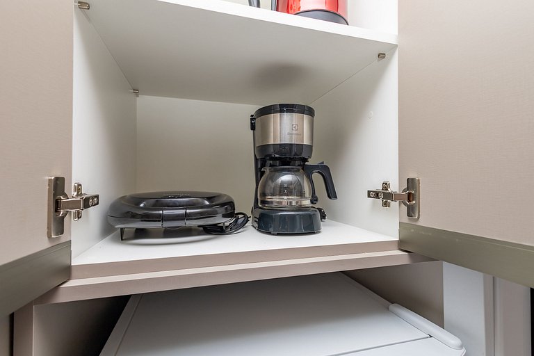 Apto de 1Q perto do Teatro Guaira - NEW0403