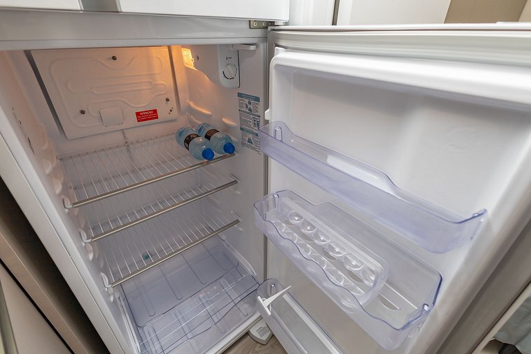 Apto de 1Q perto do Teatro Guaira - NEW0403