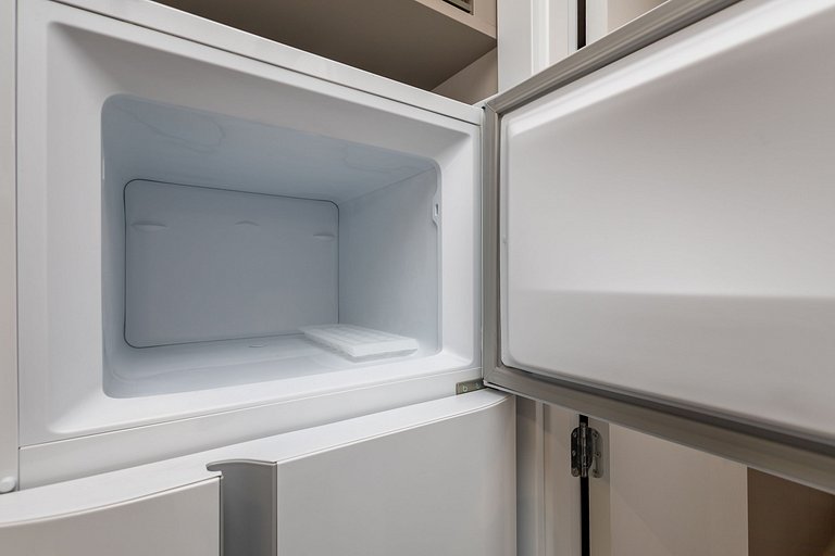 Apto de 1Q perto do Teatro Guaira - NEW0403