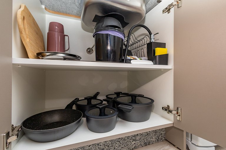 Apto de 1Q perto do Teatro Guaira - NEW0403