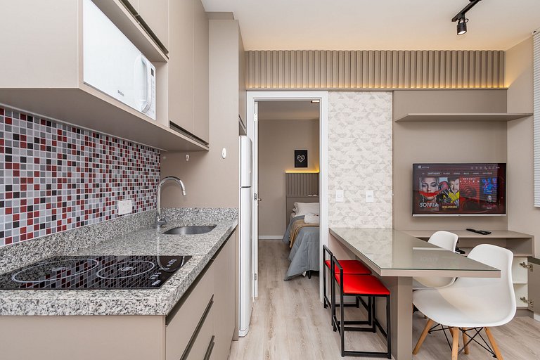 Apto de 1Q perto do Teatro Guaira - NEW0403