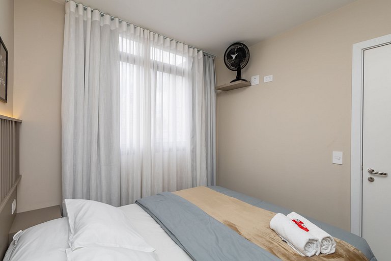 Apto de 1Q perto do Teatro Guaira - NEW0403