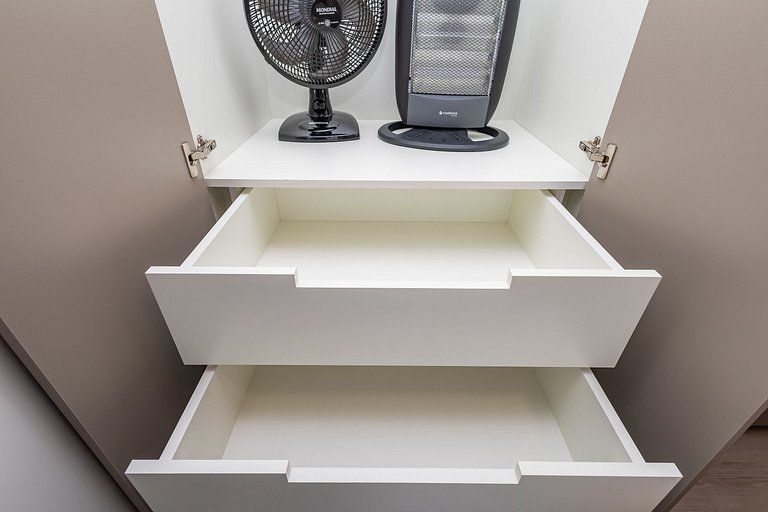 Apto de 1Q perto do Teatro Guaira - NEW0403