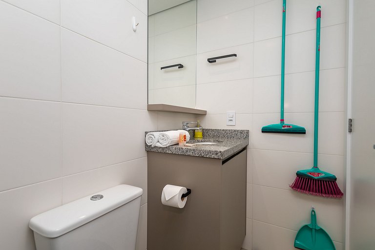 Apto de 1Q perto do Teatro Guaira - NEW0403