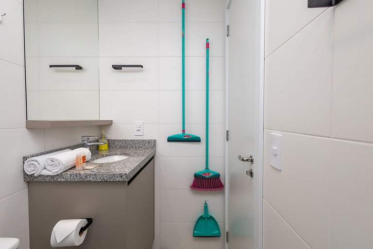 Apto de 1Q perto do Teatro Guaira - NEW0403