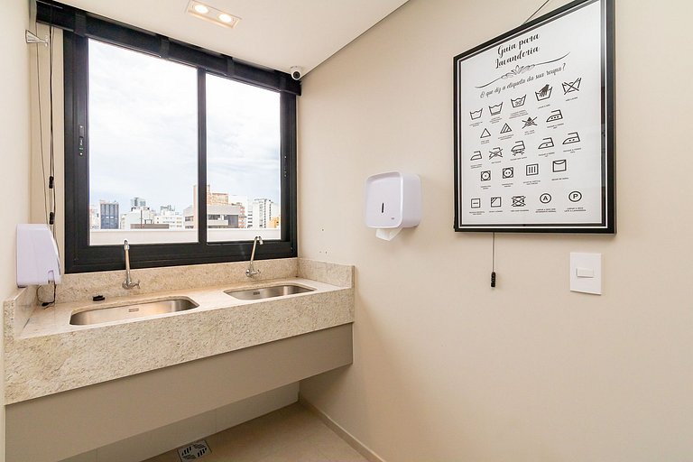 Apto de 1Q perto do Teatro Guaira - NEW0403