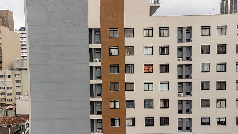 Apto de 1Q perto do Teatro Guaira - NEW0403