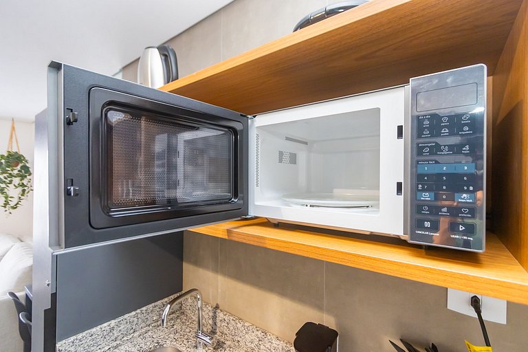 Estúdio Completo para 5 Pessoas Com Vaga - EIX0605