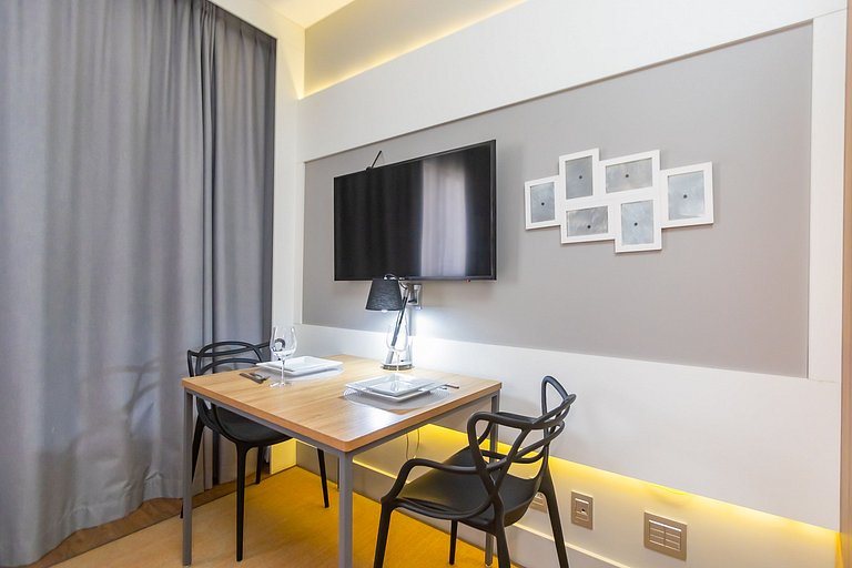 Estudio Condominio Clube no Batel - HSB1265