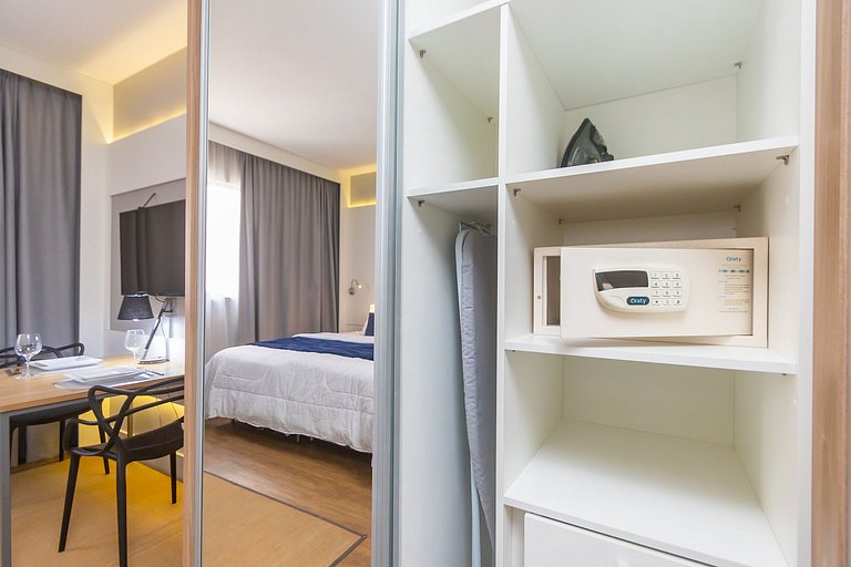 Estudio Condominio Clube no Batel - HSB1265