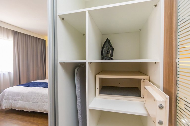 Estudio Condominio Clube no Batel - HSB1265