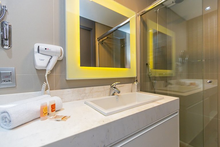 Estudio Condominio Clube no Batel - HSB1265