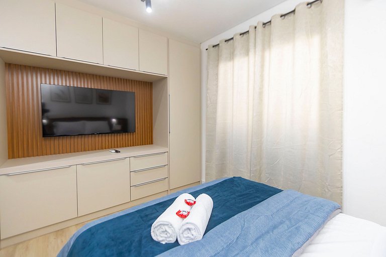 Studio em prédio com piscina no centro - LOG0311