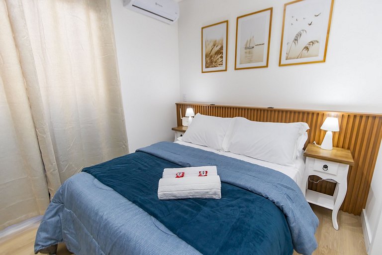 Studio em prédio com piscina no centro - LOG0311