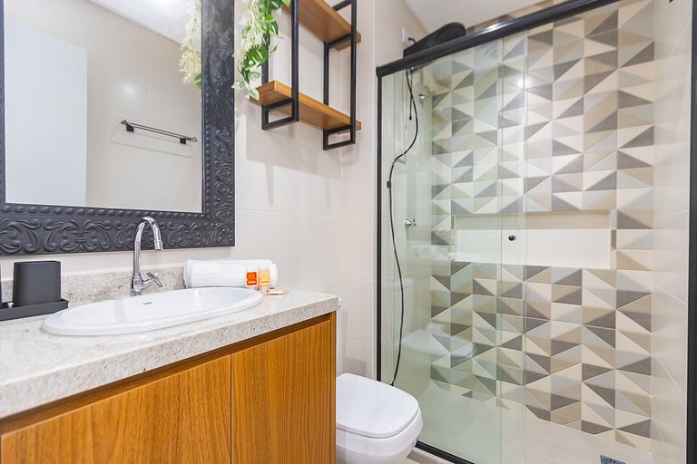 Studio em prédio com piscina no centro - LOG0311