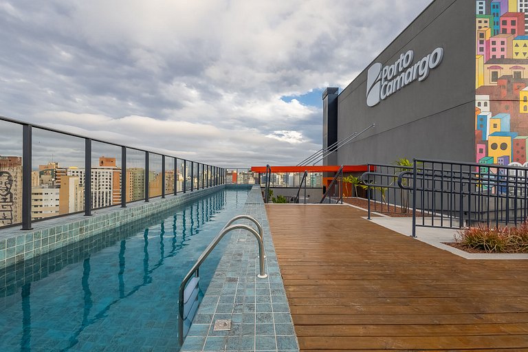 Studio em prédio com piscina no centro - LOG0311