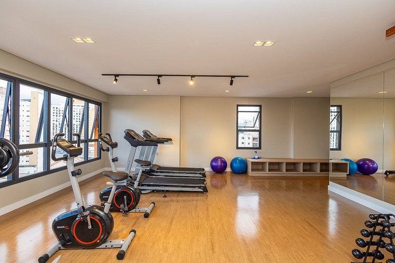 Studio em prédio com piscina no centro - LOG0311