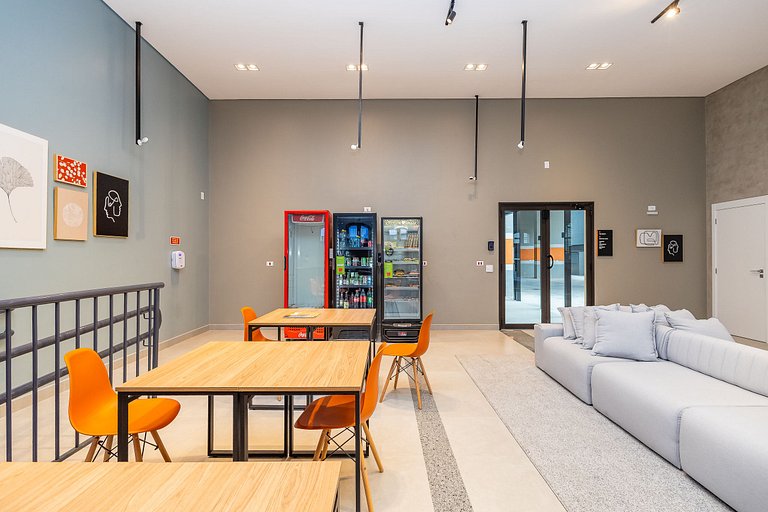 Studio em prédio com piscina no centro - LOG0311