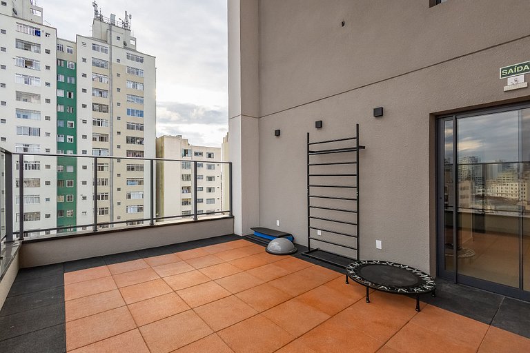 Studio em prédio com piscina no centro - LOG0311