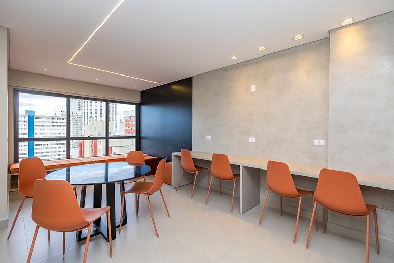 Studio em prédio com piscina no centro - LOG0311