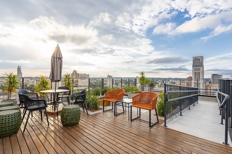 Studio em prédio com piscina no centro - LOG0311