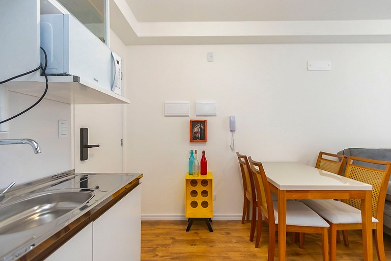 Apto de 2q c/ vaga em prédio com piscina - IBI0807